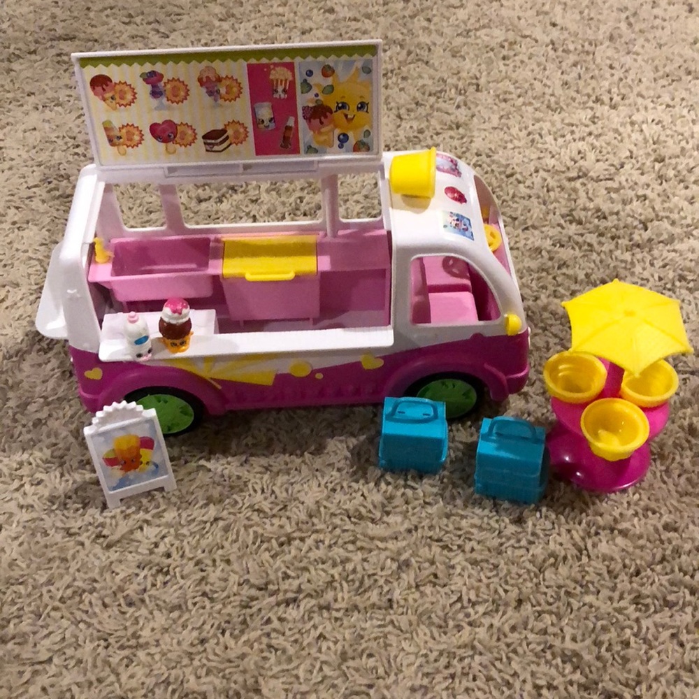 Shopkins ice cream truck